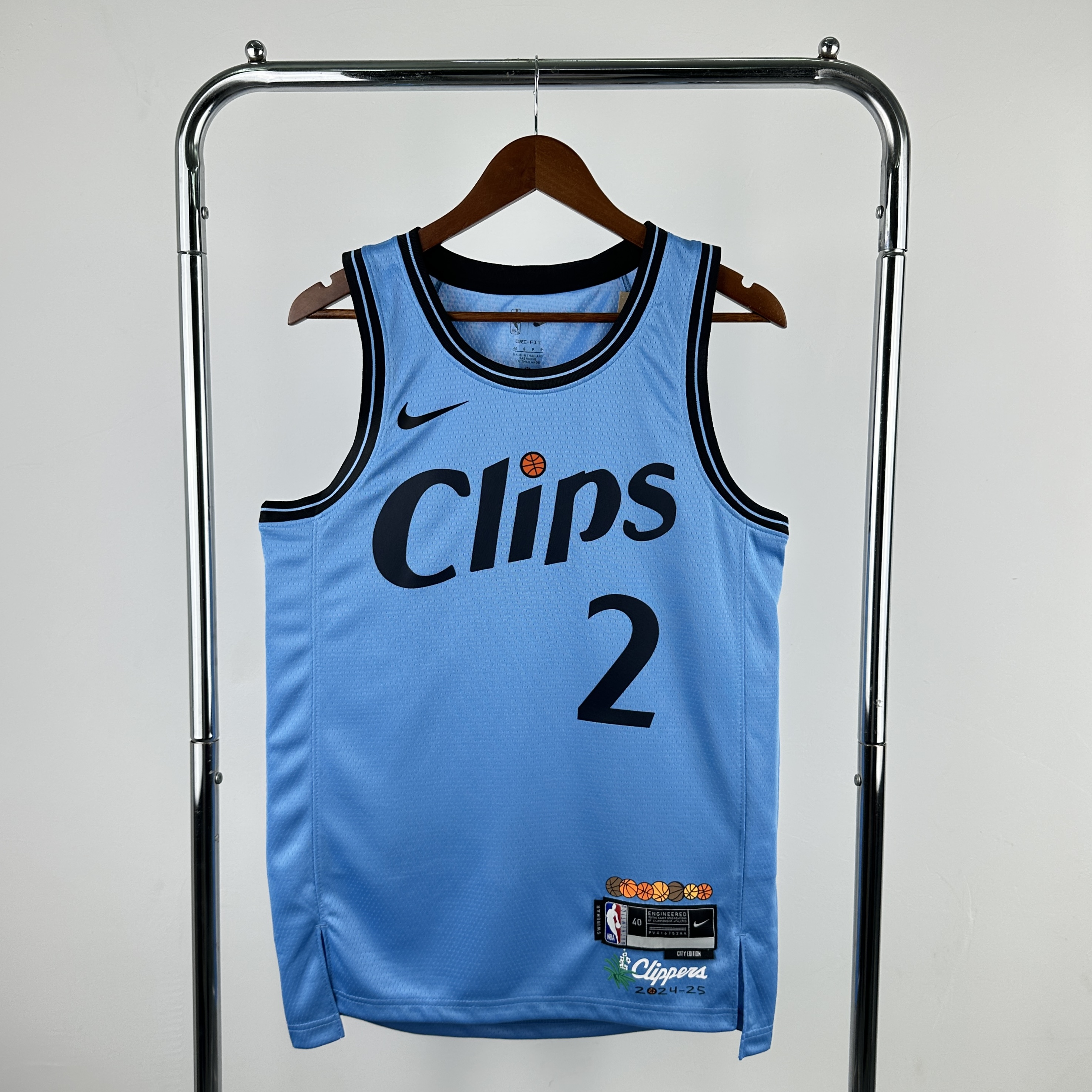 Clippers City versión No. 2 Leonard en la temporada 25